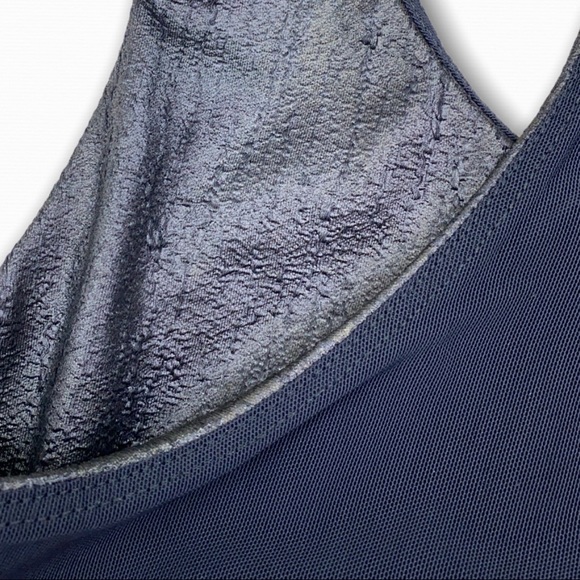 KORAL Beta Infinity Sports Bra NWOT Size Medium - Picture 12 of 13